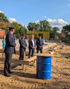 Grundsteinlegung Tosterglope- M. Bergmann, O. Tege OrtsBM, SGBM Kraake, J. Wellnitz BGM Tosterglope (1)